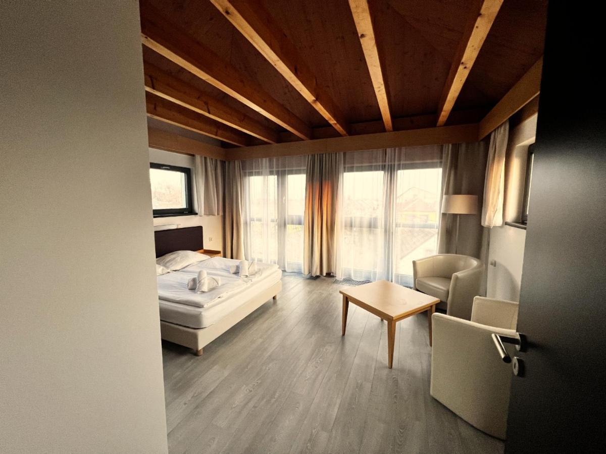 Zabcice Hotel 3*